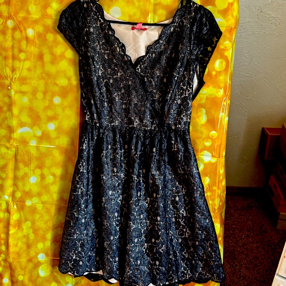 Elle size 4 dress